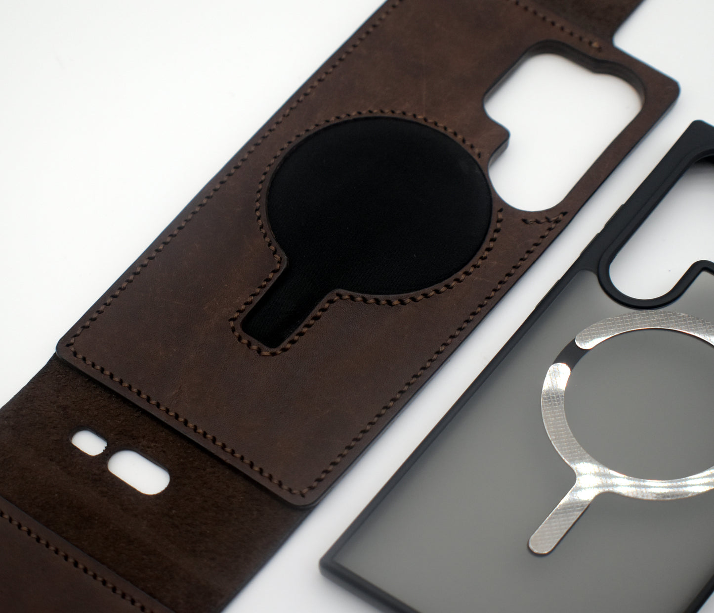 725 Pueblo Leather Vertical Flip Phone Case – MagSafe