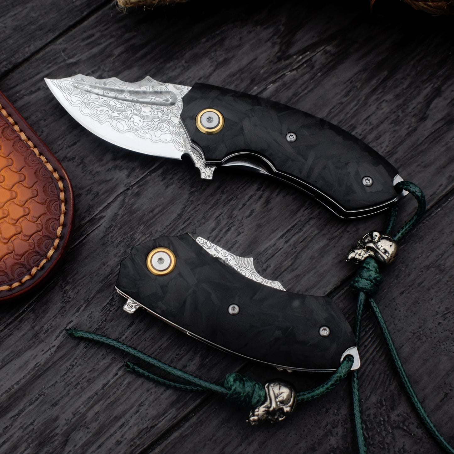VG10 Damascus Pocket Knife – Carbon Fiber Handle