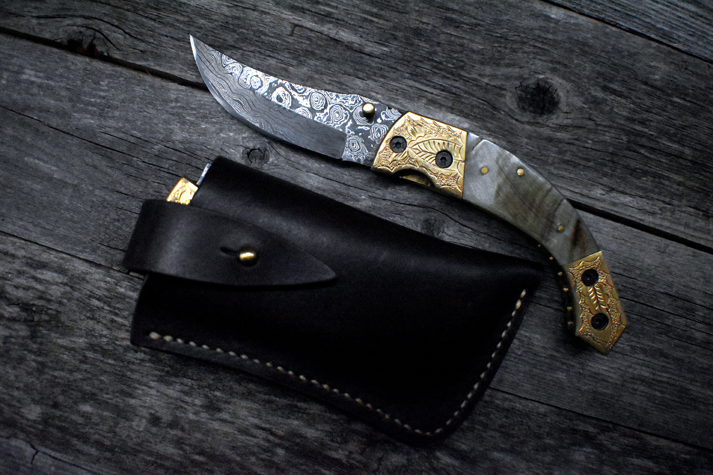 Damascus Pocket Knife – Stag & Brass Handle