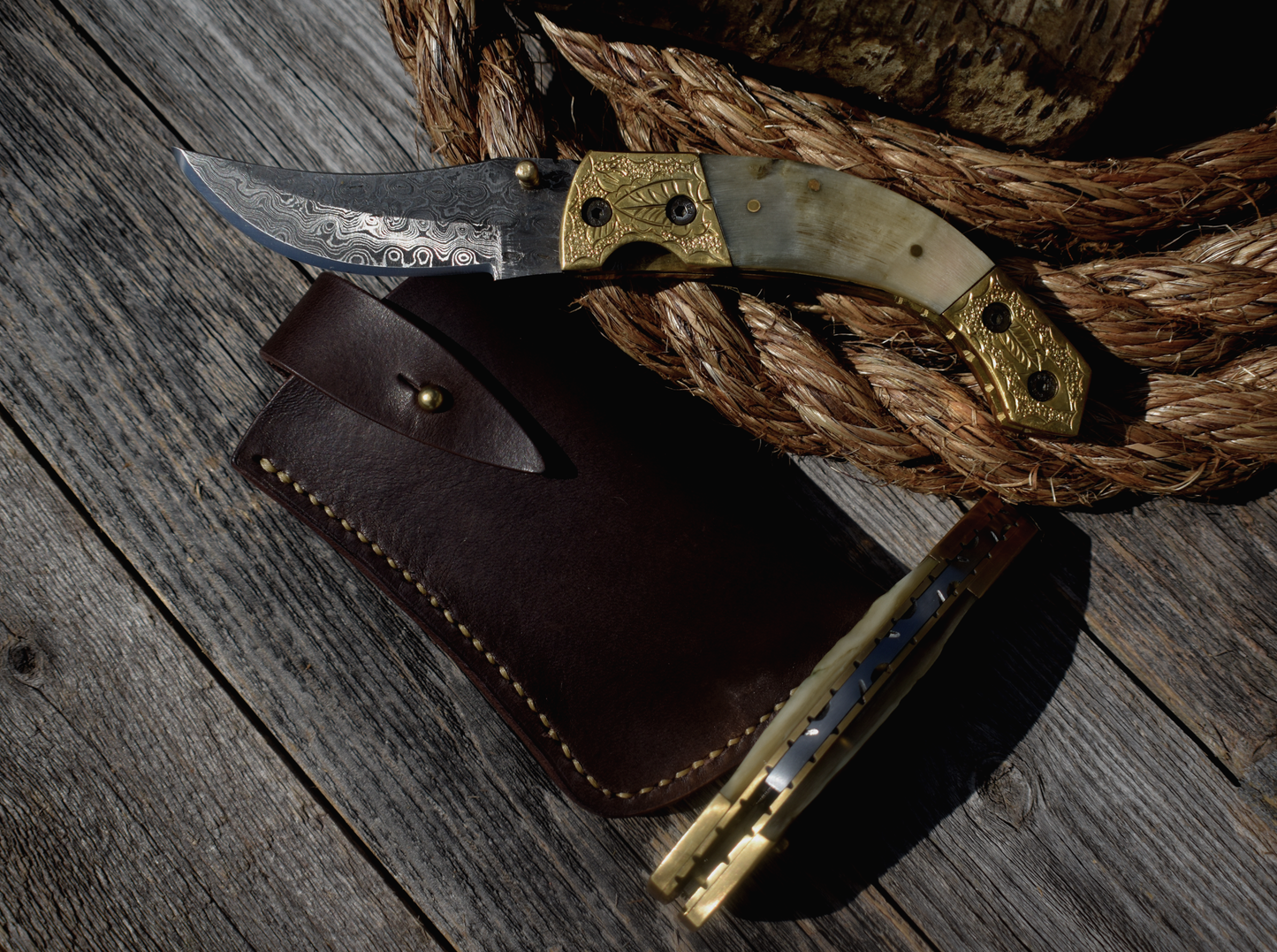 Damascus Pocket Knife – Stag & Brass Handle