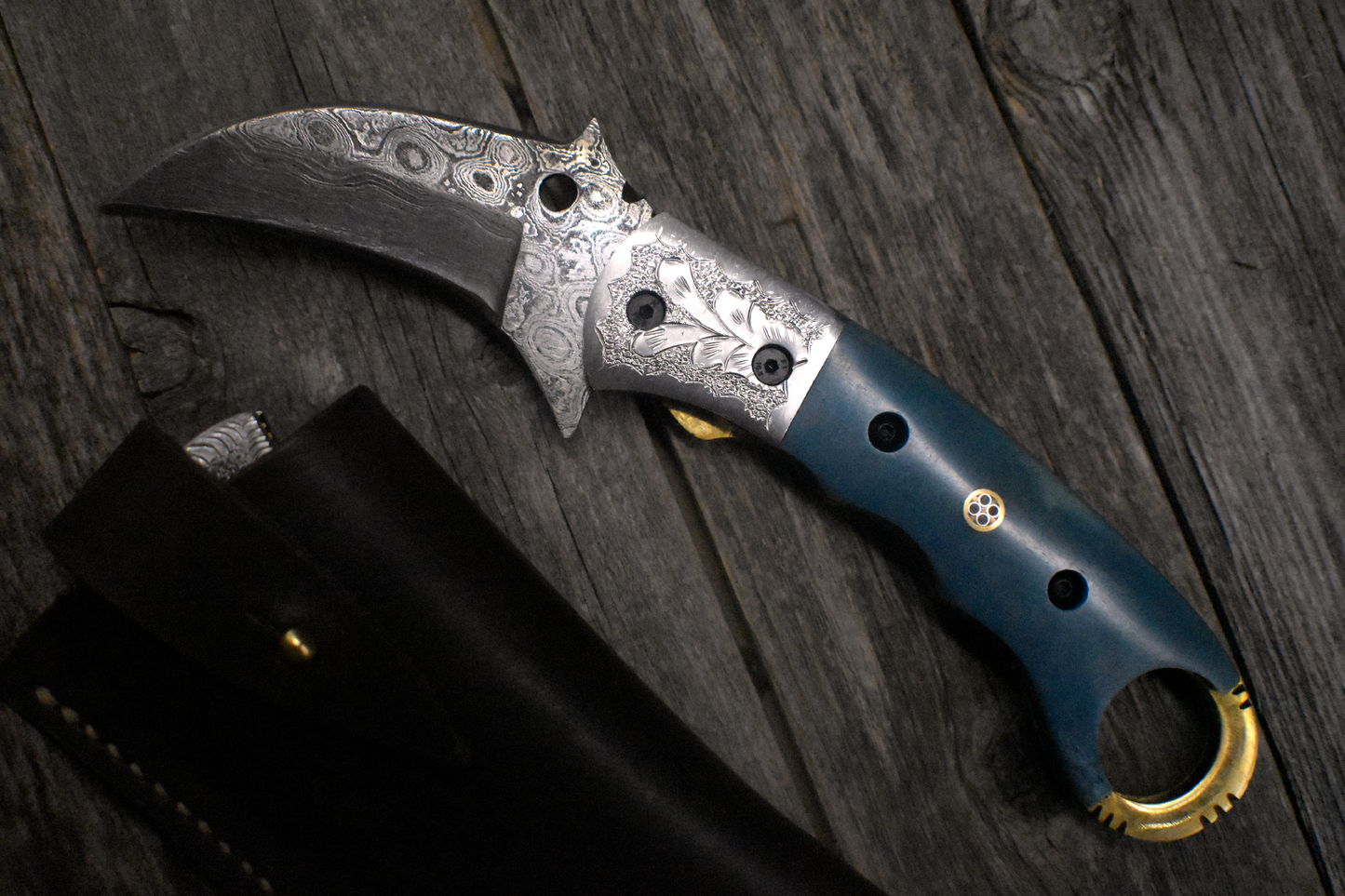 Damascus Karambit Knife – Blue Handle