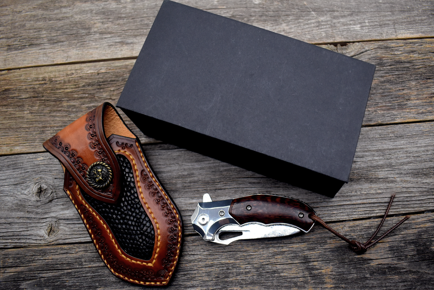 Damascus Pocket Knife – Snakewood Handle – Thumb Hole