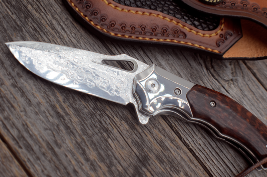 Damascus Pocket Knife – Snakewood Handle – Thumb Hole