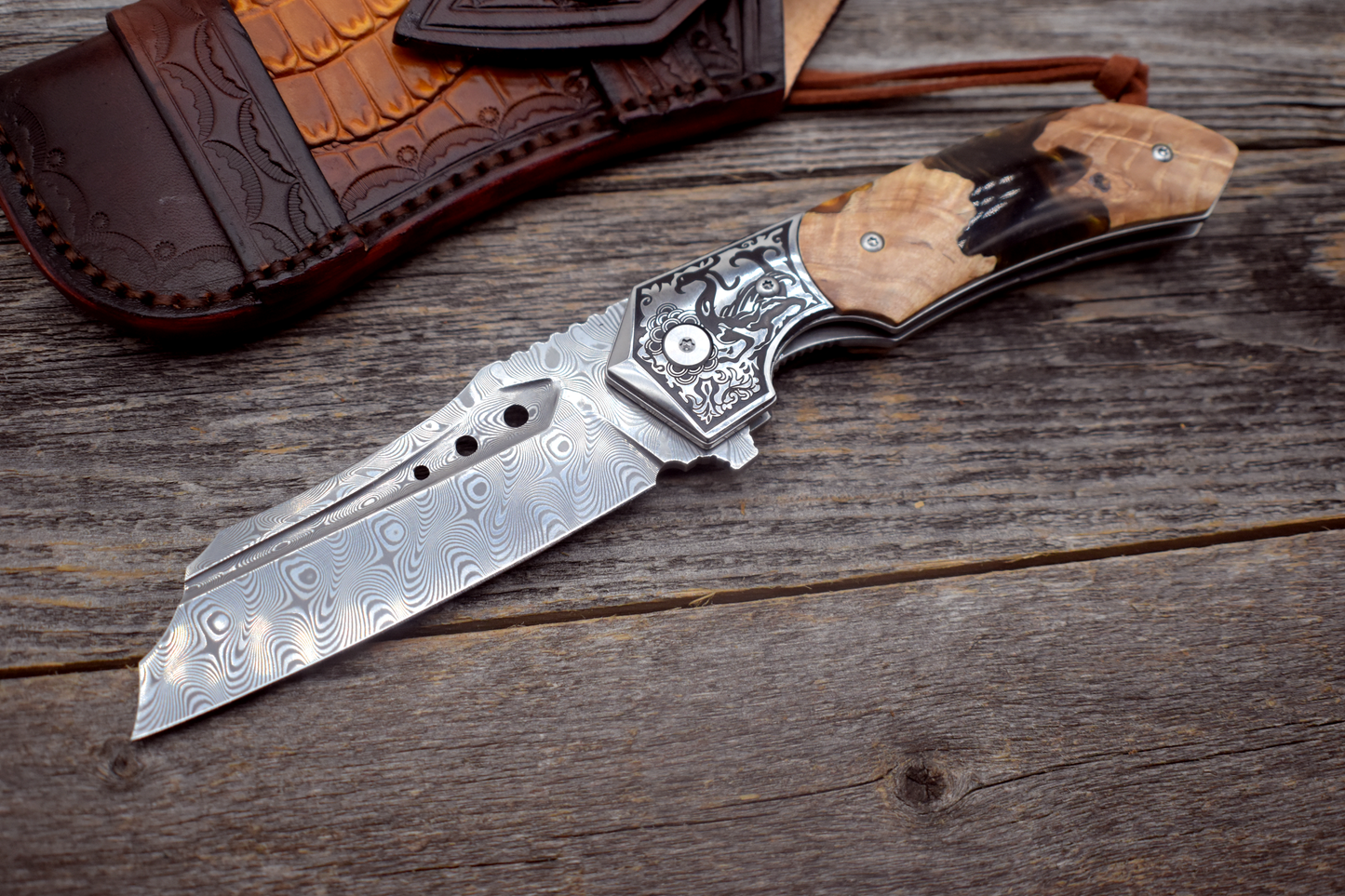 Damascus Pocket Knife – Olive Burl Wood Handle