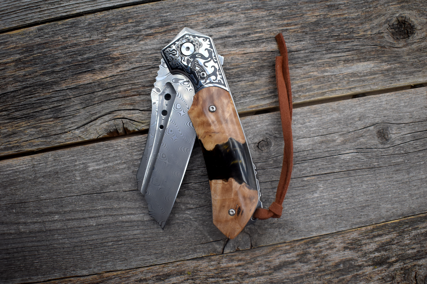Damascus Pocket Knife – Olive Burl Wood Handle