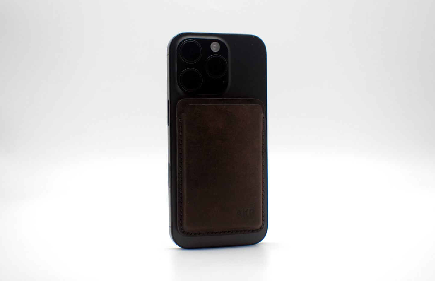 Leather MagSafe Wallet – Classic