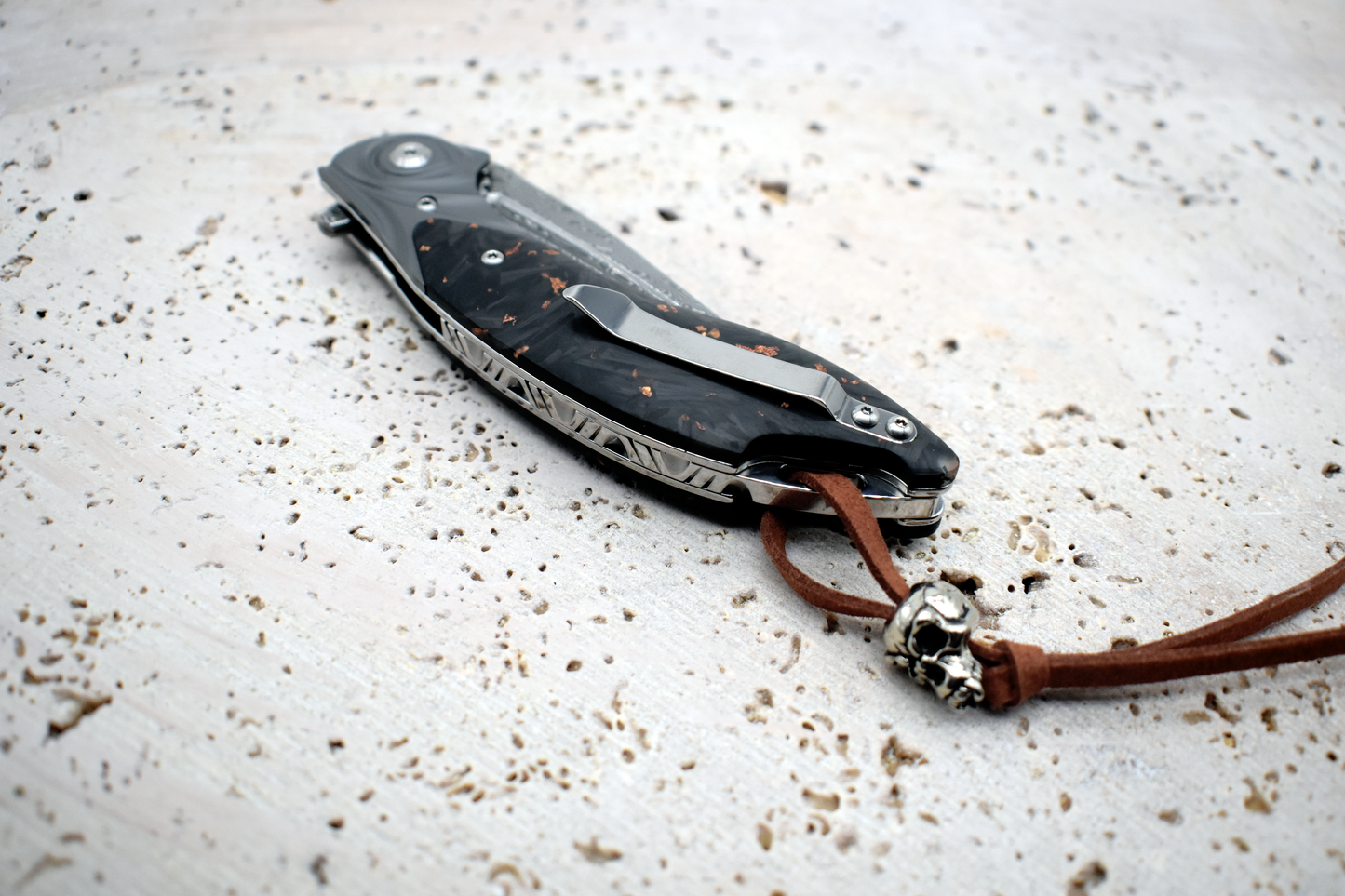 Damascus Pocket Knife – Carbon Fiber Handle with Gold Flakes